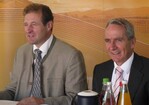 ZG-Vorstandsvorsitzender Dr. Ewald Glaser und Vermarktungsleiter Franz Utz (rechts)