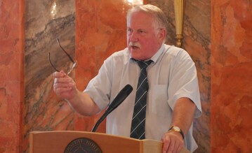 Ministerialdirigent Joachim Hauck pldiert am 12. September 2016 an der Universitt Hohenheim engagiert fr integriertes Denken und Handeln.