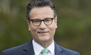 Minister Peter Hauk
