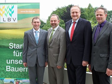 Mit groen Mehrheiten wiedergewhlt (von links): LBV-Vizeprsidenten Hans Gtz, Klaus Mugele, Prsident Joachim Rukwied und Vizeprsident Gerhard Glaser