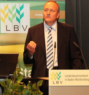 LBV-Prsident Joachim Rukwied bei seiner Ansprache auf der Mitgliederversammlung des Landesbauernverbandes (LBV) am 21. Juni 2012 in Fellbach (Rems-Murr-Kreis)