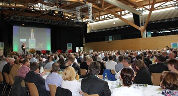 DBV-Prsident Joachim Rukwied spricht beim Veredlungstag am 9. September 2015 im niederbayerischen Essewnbach bei Landshut.
