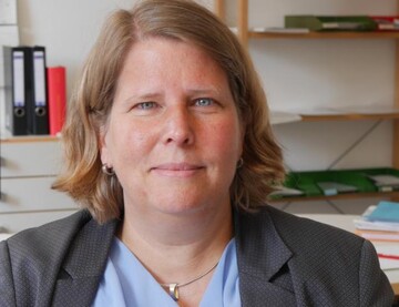Prof. Dr. Christine Wieck leitet das Fachgebiet Agrar- und Ernhrungspolitik am Institut fr Agrarpolitik und Landwirtschaftliche Marktlehre der Universitt Hohenheim. Sie wurde von der EU-Kommission in die neu geschaffene Task Force Rural Africa berufen.