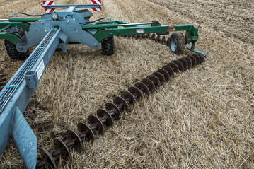 Die Kettenscheibenegge ist ein leistungsfähiges und kostengünstiges Bodenbearbeitungsgerät.
