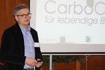Wolfgang Abler von der Firma CarboZert aus Bodnegg betonte in seinem Vortrag, dass man den Klimawandel nur mit der Landwirtschaft gemeinsam in den Griff bekommt.