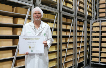 Die Allgu Milch Kse eG aus Altusried-Kimratshofen wurde vom Testzentrum Lebensmittel der DLG (Deutsche Landwirtschafts-Gesellschaft) zum achten Mal mit dem Preis fr langjhrige Produktqualitt geehrt. Betriebsleiter Wolfgang Petersen freut sich ber die Urkunde.