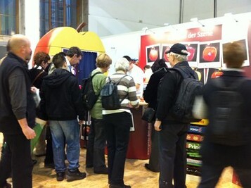 Der Apfel-o-Mat wirbt auf der Grünen Woche für heimische Äpfel.