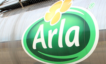 Aus wirtschaftlichen Grnden verlagert die europische Molkereigenossenschaft Arla Foods ihre gesamte Milchmenge von der kleinen Molkerei in Karstdt (Brandenburg) in das Milchwerk in Upahl (Mecklenburg-Vorpommern).