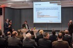 Auf dem Podium beim Fachforum Landwirtschaft (v. l.): Vorstandsvorsitzender Dr. Reinhard Funk von der Vieherzeuger-Gemeinschaft eG (VG), Generalbevollmächtigter Dr. Ansgar Horsthemke vom Genossenschaftsverband, Minister Peter Hauk.