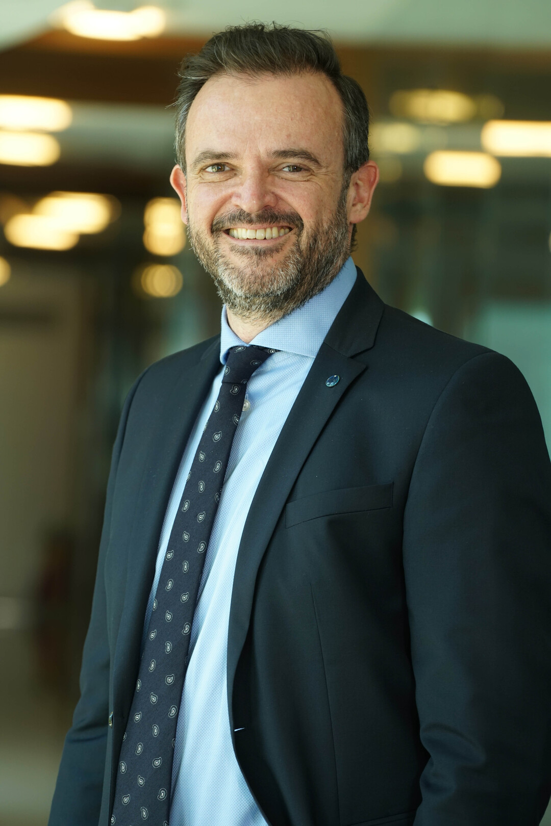 Peter R. Mller (48) folgt Dr. Helmut Schramm (60) als Geschftsfhrer der Bayer CropScience Deutschland GmbH.