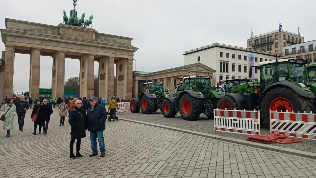 Taktoren vor dem Brandenburger Tor