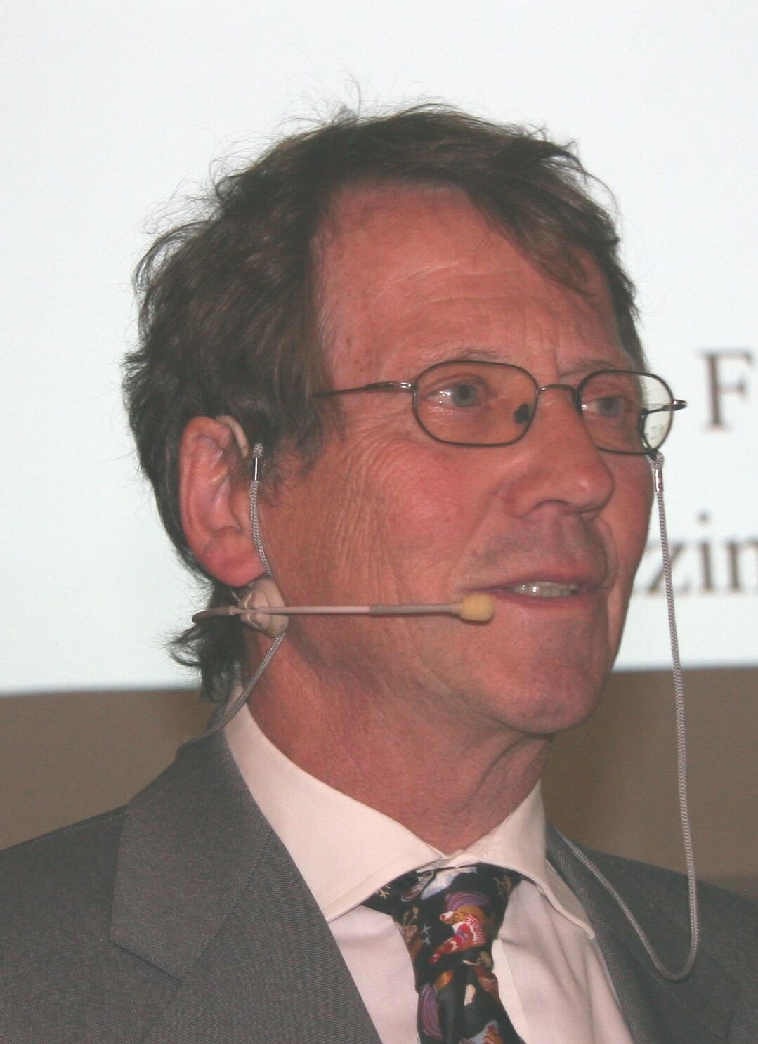 Prof. Dr. Werner Bessei, Universitt Hohenheim: Nachhaltige tiergerechte Erzeugung funktioniert nur mit gerechten Erzeugerpreisen.