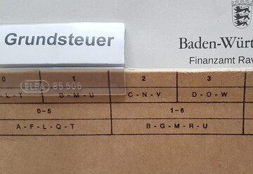 Die Erklrungen zur Grundsteuer A werden in diesen Tagen von den Finanzmtern verschickt. In den Schreiben sind im Anhang die betroffenen Flurstcke bereits aufgelistet.Das soll die Erklrung einfacher machen.