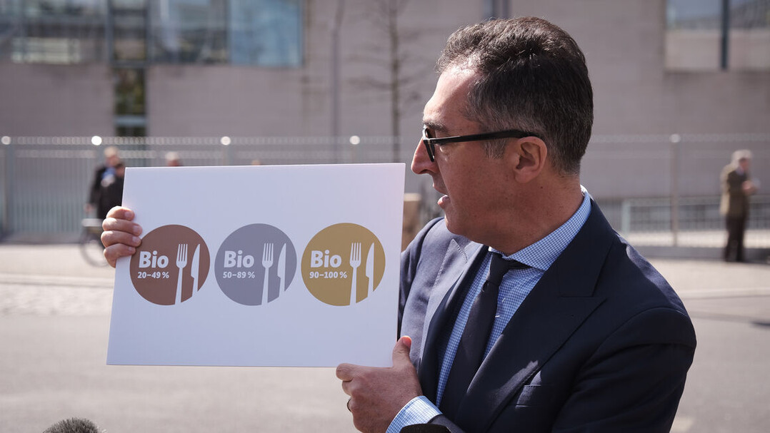 Bundesminister Cem Özdemir sieht in der Gemeinschaftsgastronomie einen wichtigen Hebel, wenn es um den Absatz heimischer Bio-Produkte und um gesunde Ernährung geht.
