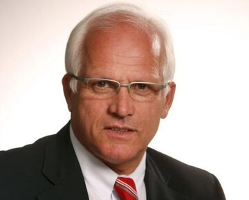 Deutschland importiert mehr Agrargter als es exportiert und ist dennoch weltweit drittgrter Agrarexporteur, wei der Parlamentarische Staatssekrektr Peter Bleser. 
