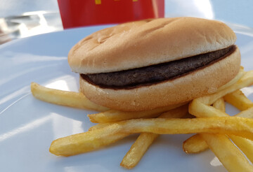 Hamburger sind gefragt: McDonalds ist einer der grten Abnehmer von Rindfleisch. Mit der Kooperation zwischen dem QM- Milch e.V. und McDonalds soll fr Milchviehhalter der Zugang zum BEST Beef-Programm erleichtert werden.