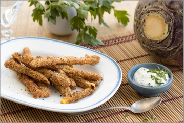 Gebackene Haselnuss-Steckrben mit Petersilien-Mayonnaise