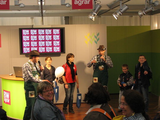 Am BWagrar-Stand in Halle 2 auf dem Hauptfest: Immer etwas geboten!