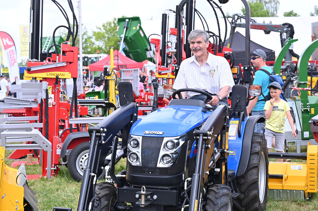 Im Freigelnde begeistert unter anderem Technik fr die Landwirtschaft.
