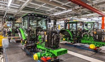 Traktorenfertigung im Mannheimer Werk