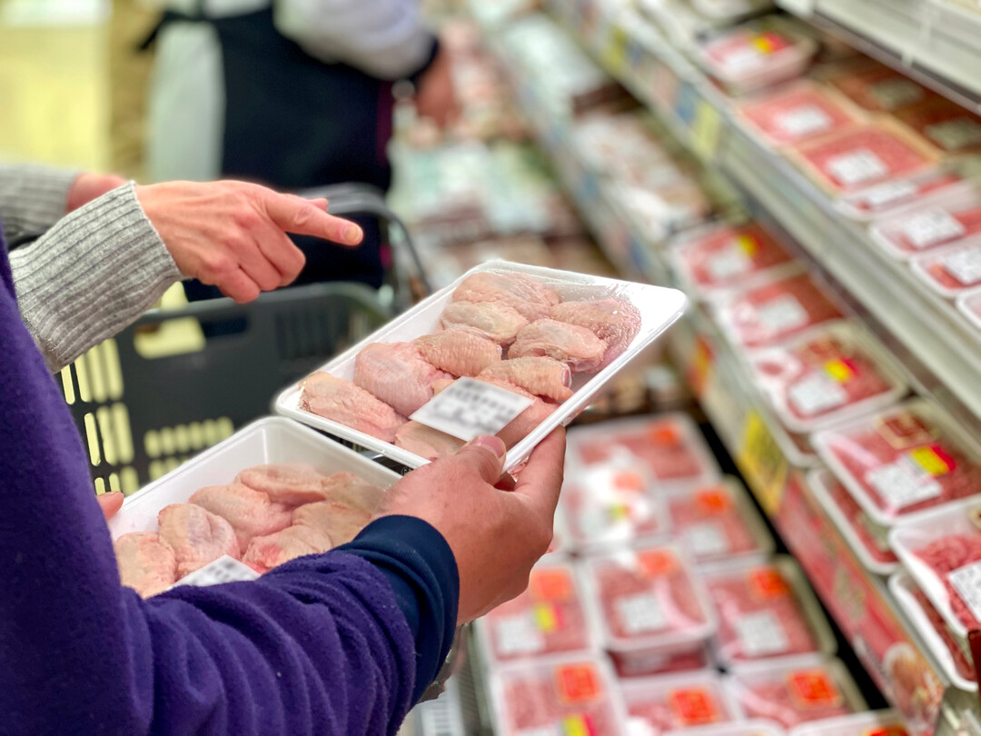 Fast die Hälfte der jüngeren Fridays-for-Future-geprägten Generation unter 34 Jahren stimmt mit 46 % der Aussage „Fleisch ist gesund“ zu.