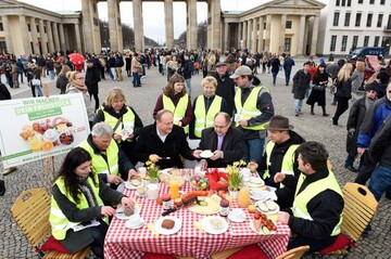 Aktionstag vor dem Brandenburger Tor mit DBV-Prsident Joachim Rukwied und Landwirtschaftsminister Christian Schmidt
