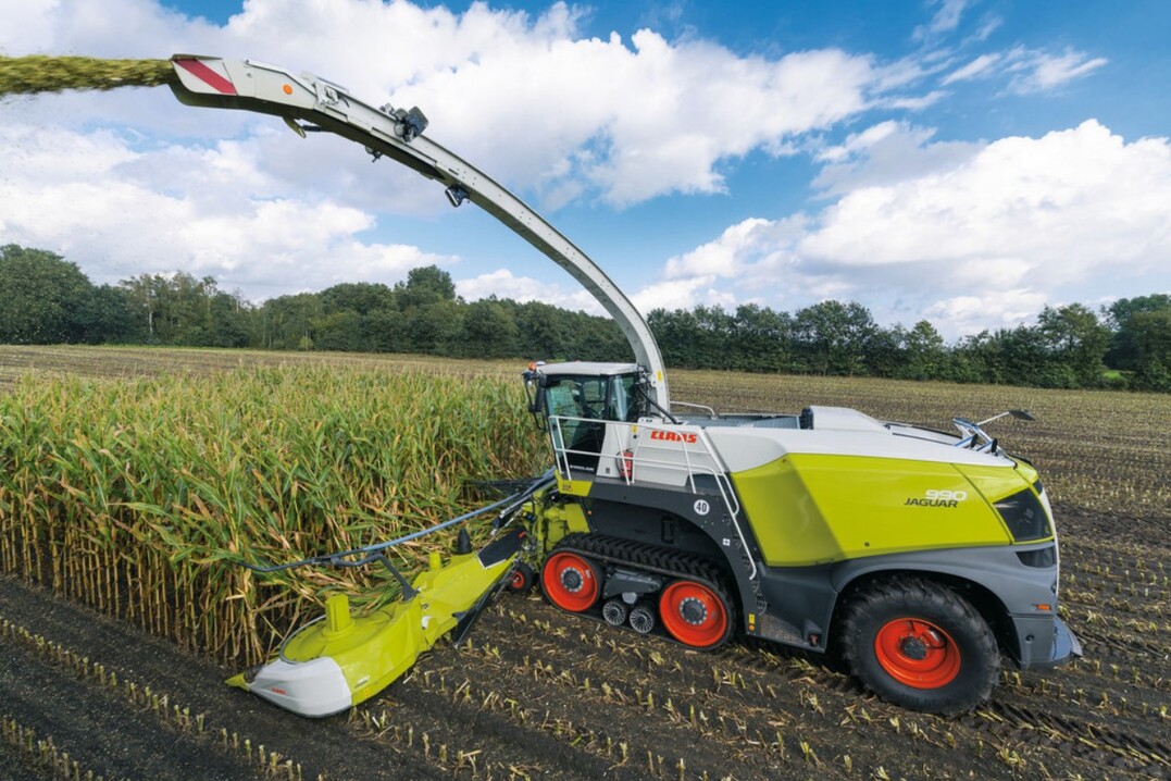 Claas baut den 100. Jaguar Terra Trac Feldhäcksler.