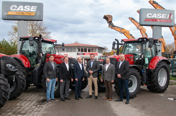 (v. l.): Josef Lechner (Verkaufsleiter Eder Landtechnik), Christian Gruber (Geschftsleiter Eder Landtechnik und Kommunaltechnik), Gregor Ries (Geschftsfhrer Eder Gruppe), Marc-Peter Bormann (Business Director Case IH Deutschland), Bernhard Kerscher (Gebietsverkaufsleiter Case IH) und Dr. Felix Schier (Hndlernetzentwicklung Case IH).