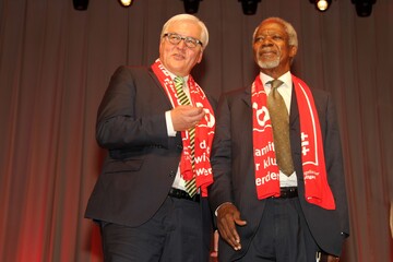 Frank-Walter Steinmeier und Kofi Annan 