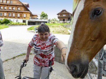 Wird in der Familie pltzlich ein Elternteil pflegebedrftig, muss viel organisiert werden. Die Pflegesttzpunkte im Land helfen weiter.
