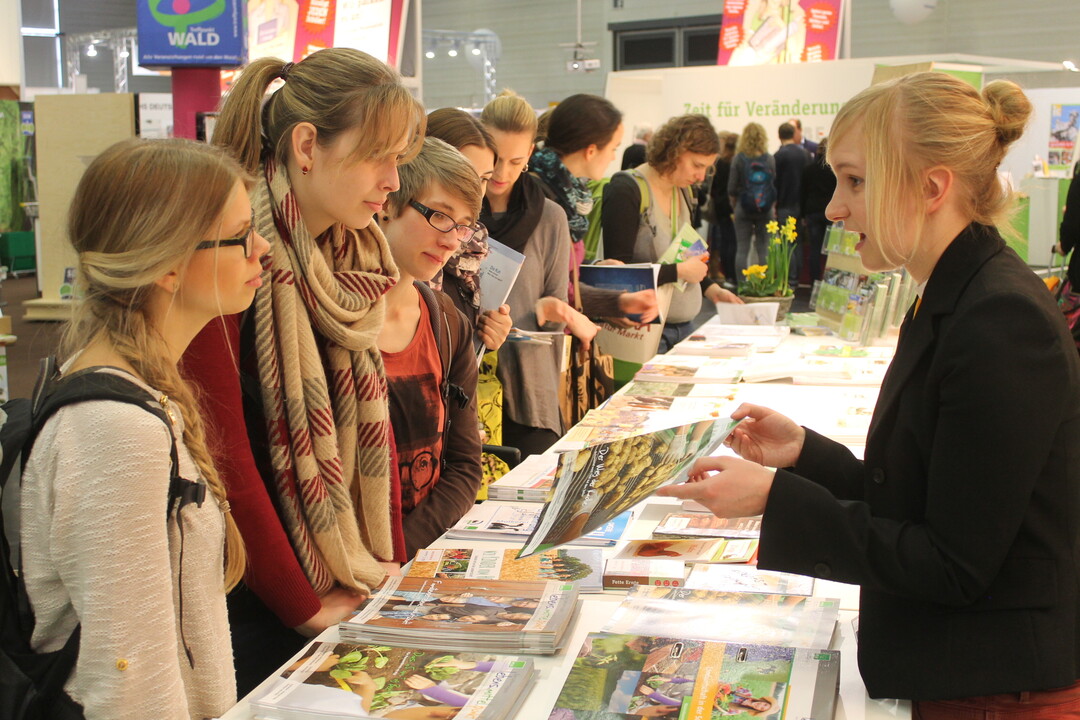 Lehrer werden am ima-Stand beraten