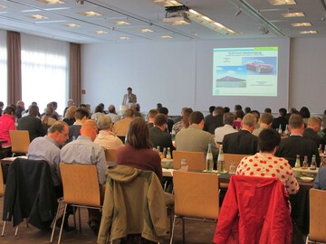 Beim DLG-Forum diskutierten 130 Fachleute ber die Bedeutung von zertifizierten Abluftreinigungsanlagen.