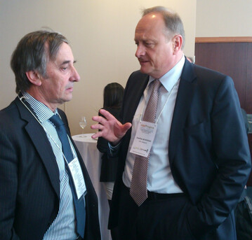 DBV-Prsident Joachim Rukwied (r.) im Gesprch mit Mansel Raymond, Vorsitzender der COPA-COGECA-Arbeitsgruppe Milch und Vertreter der NFU bei einem Teil des COPA-Prsidium