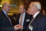 EU-Agrarkommissar Phil Hogan, DBV-Präsident Joachim Rukwied und DBV-Vizepräsident Hilse im Gespräch (v. l.)