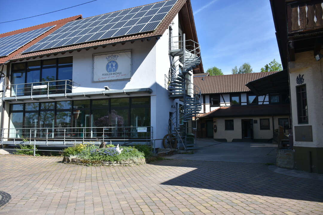 Blick auf das Sportstudio.