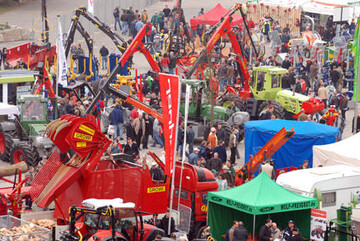 Die Forsttechnik steht im Mittelpunkt der Forst live in Offenburg.