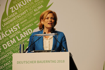Bundeslandwirtschaftsministerin Julia Klckner beim Deutschen Bauerntag in Wiesbaden