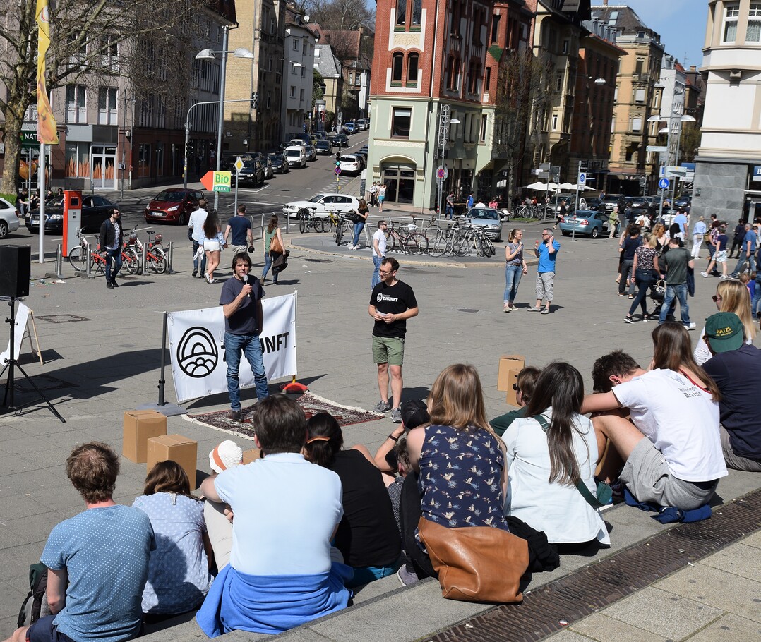 Klaus Brodbeck vom Bauernverband Stuttgart gab den Zuhörern einen Einblick in den Berufsalltag eines Landwirts.