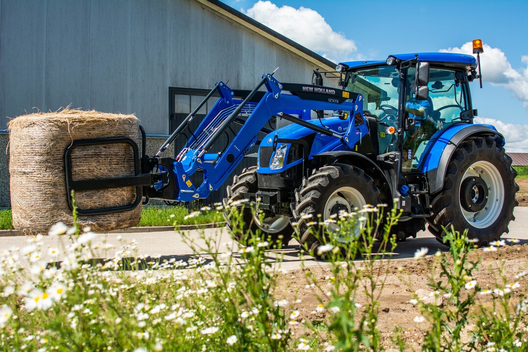 Die T5S-Traktoren gibt es mit 90 oder 100 PS. Mechanisches- oder Power-Shuttle-Getriebe sind whlbar.