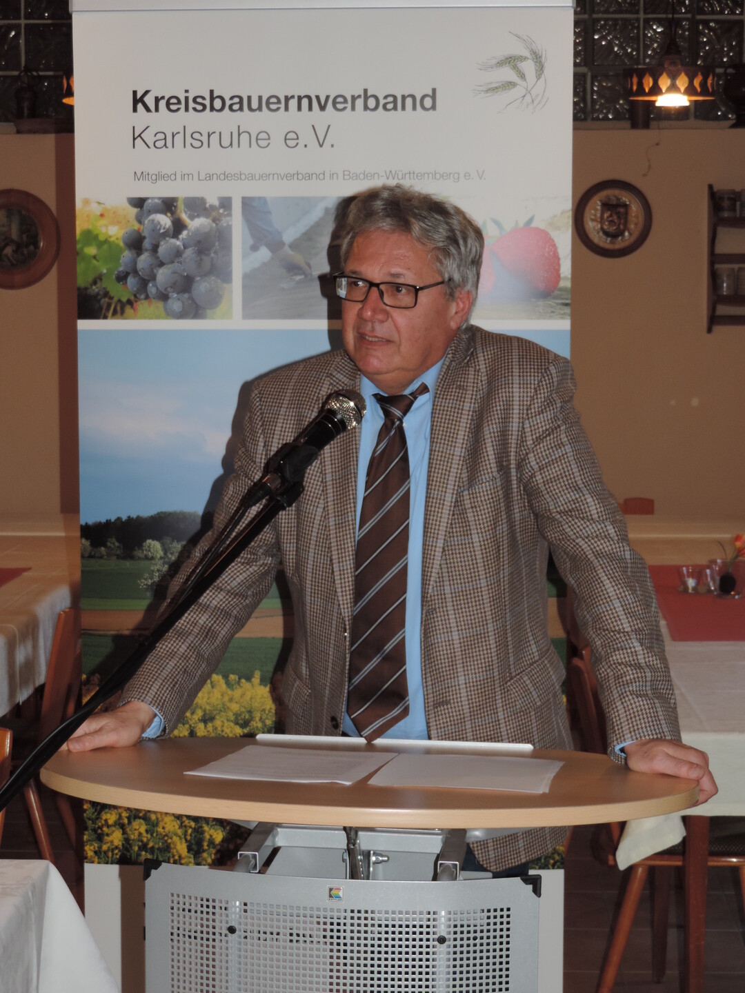 Referent Rolf Brauch