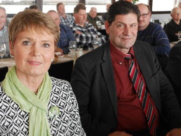 Sieht fr die Landwirtschaft in Baden-Wrttemberg gute Perspektiven  Staatssekretrin Friedlinde Gurr-Hirsch; Kreisvorsitzender Eberhard Zucker.