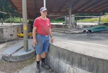 Ulrich Eberhard, Fronreute-Oberaichen im Landkreis Ravensburg, vor seiner 2001 errichteten Biogasanlage. Der Stromabnahmevertrag fr die auf Nawaro-Basis laufende Anlage mit der EnBW luft am 31. Dezember 2021 aus. Wie es danach weitergehen wird, ist derzeit noch offen.