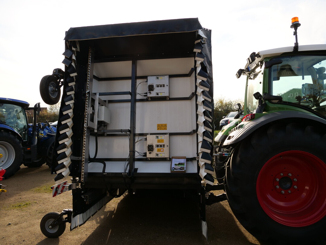     Einzelpflanzenspritze der Firma EcoRobotix.