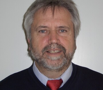 Professor Dr. Martin Elser ist seit 34 Jahren am LAZBW Aulendorf ttig undleitet dort den Fachbereich Grnlandwirtschaft und Futterbau. Zum Jahreswechsel geht er in den Ruhestand. 