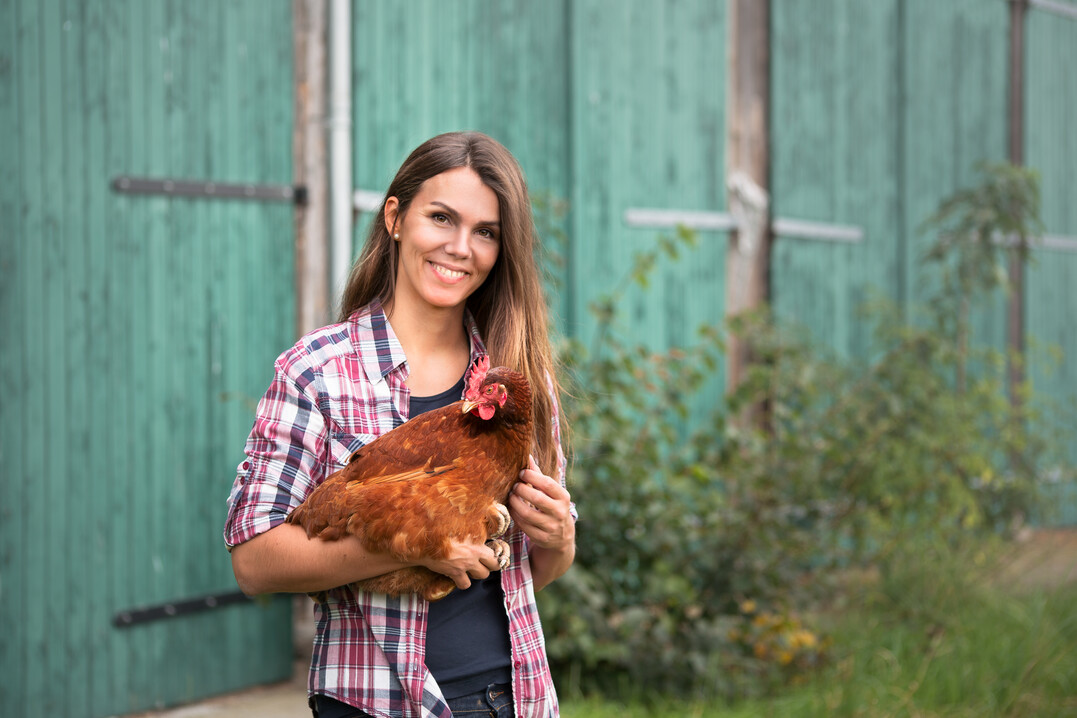 Annalina arbeitet sich aktuell ins Kaufmännische des Unternehmens ein.