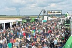 2014 werden 62.000 Besucher auf dem Fendt-Saaten-Union Feldtag gezählt. Rekord!