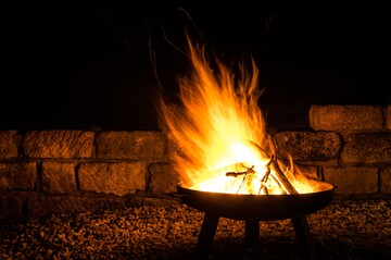 Feuerschale im Garten