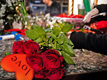 Am Valentinstag auf "faire" Blumen achten.