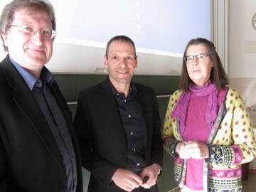 Nische mit Mglichkeiten (von li. nach re.): Franz Schweizer, LAZBW-Direktor, Stephan Wolf vom Schweizer Lebensmittelunternehmen Bell und Heide Schllhammer, Geflgelberaterin am Regierungsprsidium Tbingen. 