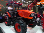 Im Leistungsberiech von 40 bis 80 PS bringt Zetor mit den Utilix und Hortus zwei Schmalspurtraktren sowie mit dem Major HS80 (siehe Foto) drei neue Maschinen in den Markt.